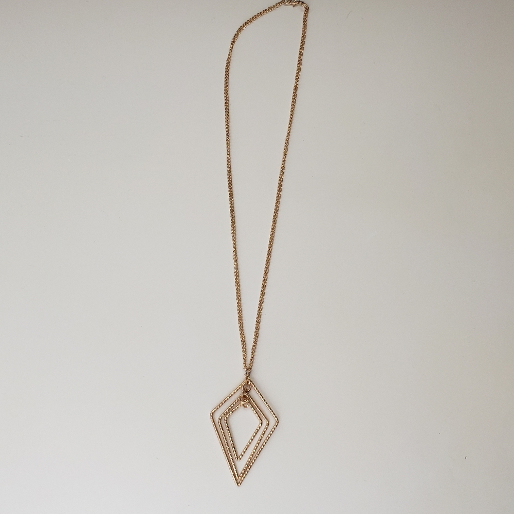 Gold Geometric Kite-Shaped Necklace